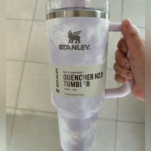 40oz Stanley Quencher Tumbler Wisteria Tie Dye - LIMITED EDITION COLOR 💜